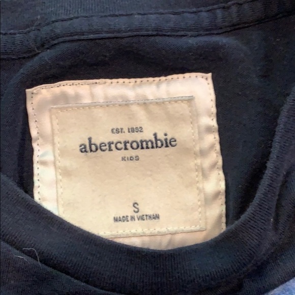 Abercrombie kids navy tshirt with embellishments - Picture 5 of 6